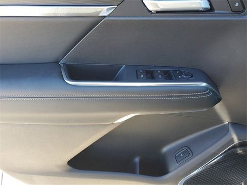 New 2026 GMC Acadia Elevation image 17