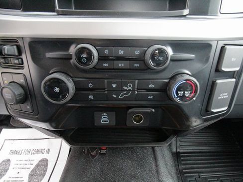 Used 2024 Ford F550 4x4 Regular Cab Super Duty image 27