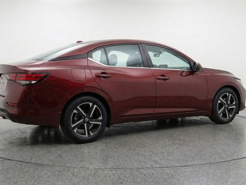 Used 2025 Nissan Sentra SV image 9
