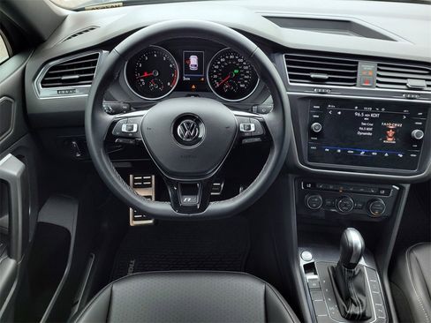 Certified 2021 Volkswagen Tiguan SE R-Line image 14