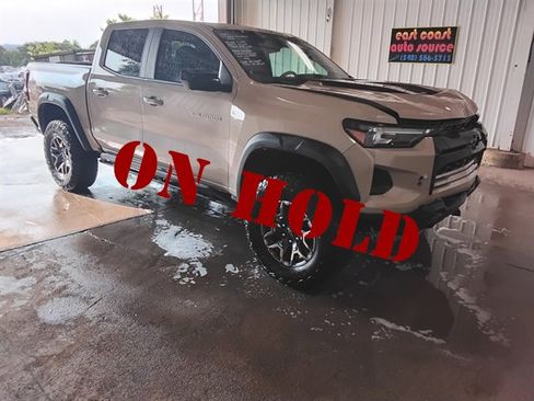 Used 2024 Chevrolet Colorado ZR2 w/ Technology Package image 1
