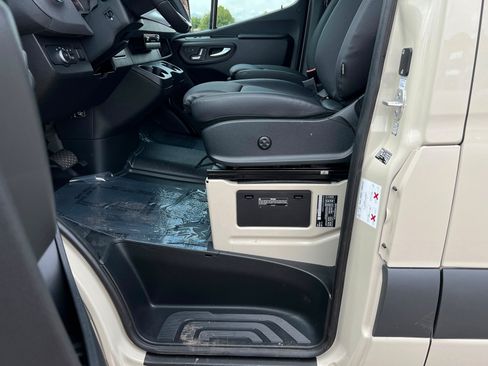 New 2026 Mercedes-Benz Sprinter 2500 image 17
