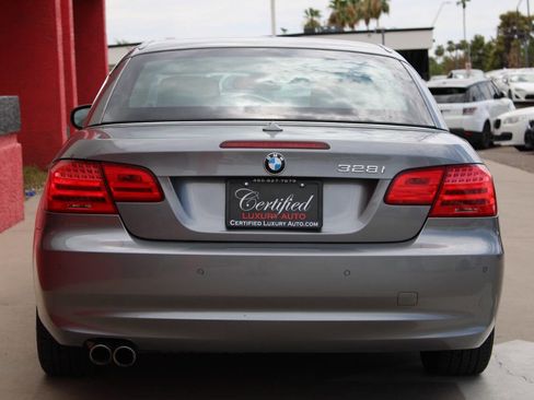 Used 2011 BMW 328i Convertible image 13
