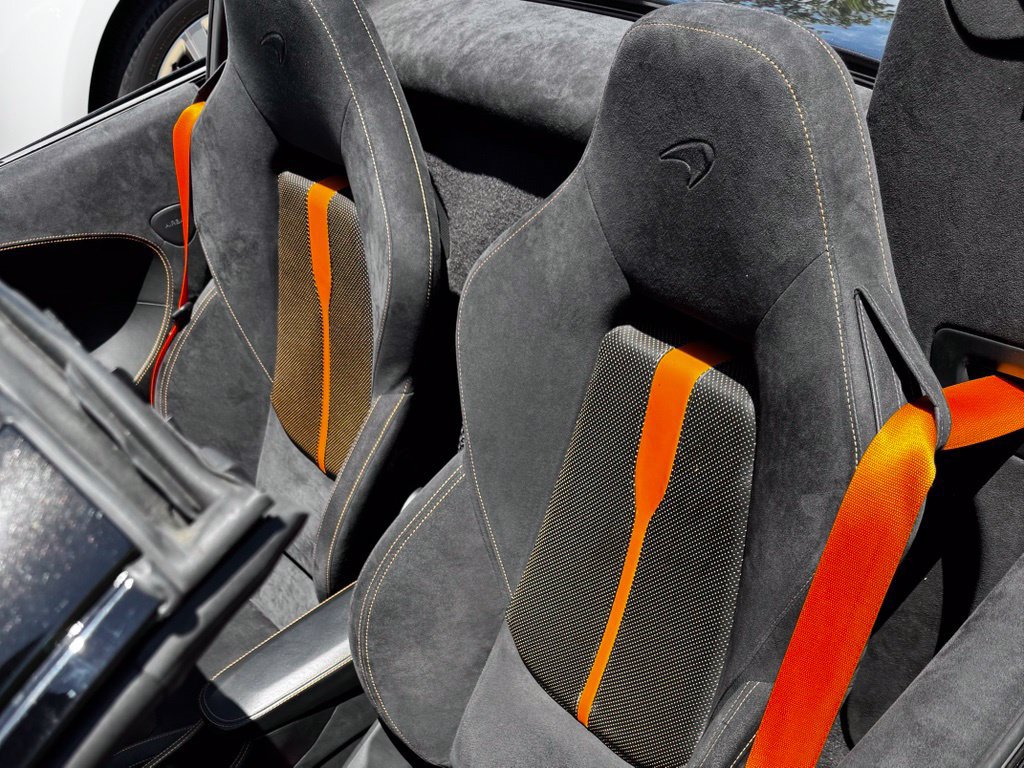 Used 2019 McLaren 570S Spider RWD image 37