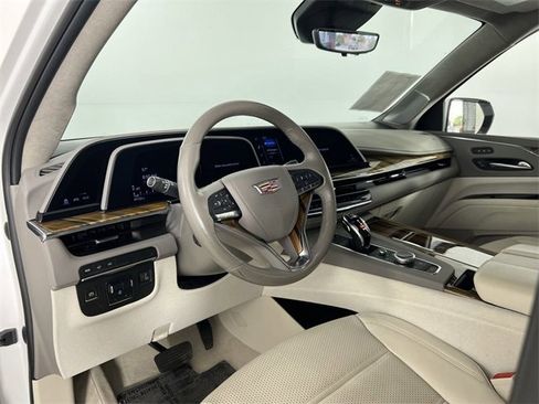 Certified 2023 Cadillac Escalade Premium Luxury Platinum image 10