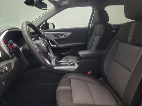 Used 2024 Chevrolet Blazer LT w/ Convenience Package FWD image 17