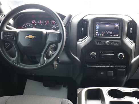 Used 2020 Chevrolet Silverado 1500 Custom w/ Custom Value Package image 14