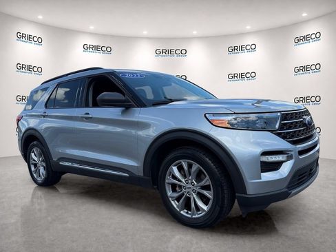 Used 2023 Ford Explorer XLT w/ Equipment Group 202A RWD image 1