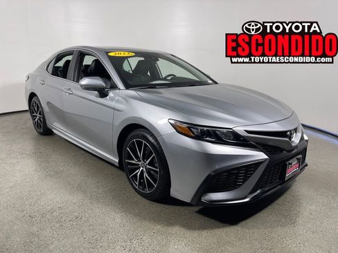 Certified 2023 Toyota Camry SE image 1