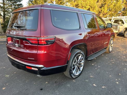 Used 2024 Jeep Wagoneer Series II w/ Premium Group I image 11