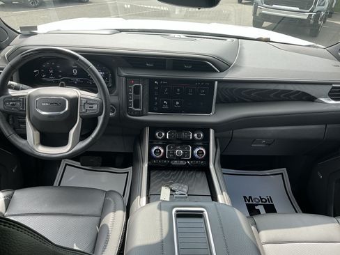 Used 2023 GMC Yukon Denali w/ Denali Reserve Package AWD/4WD image 13