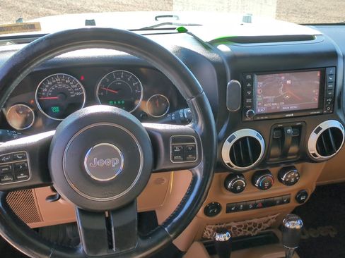 Used 2014 Jeep Wrangler Sahara w/ Dual Top Group AWD/4WD image 26