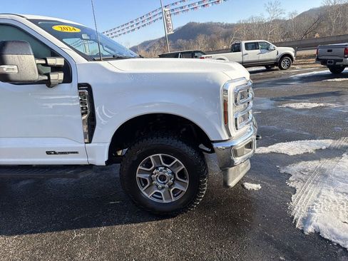 Used 2024 Ford F250 Lariat image 2