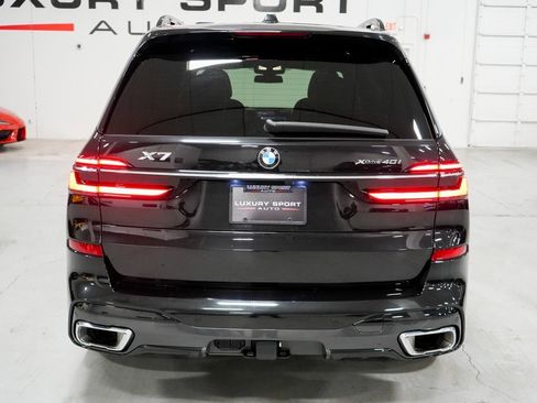 Used 2023 BMW X7 xDrive40i w/ M Sport Package image 4