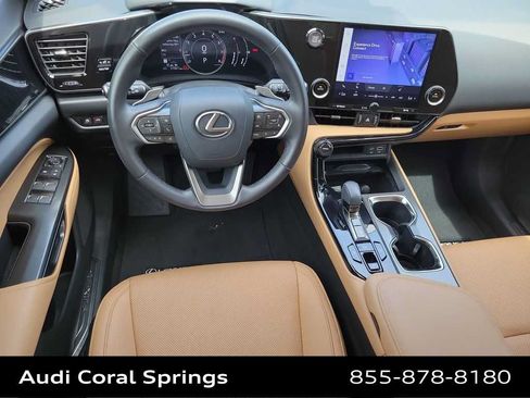 Used 2025 Lexus NX 250 FWD w/ Towing Package (2000 Lbs) image 18
