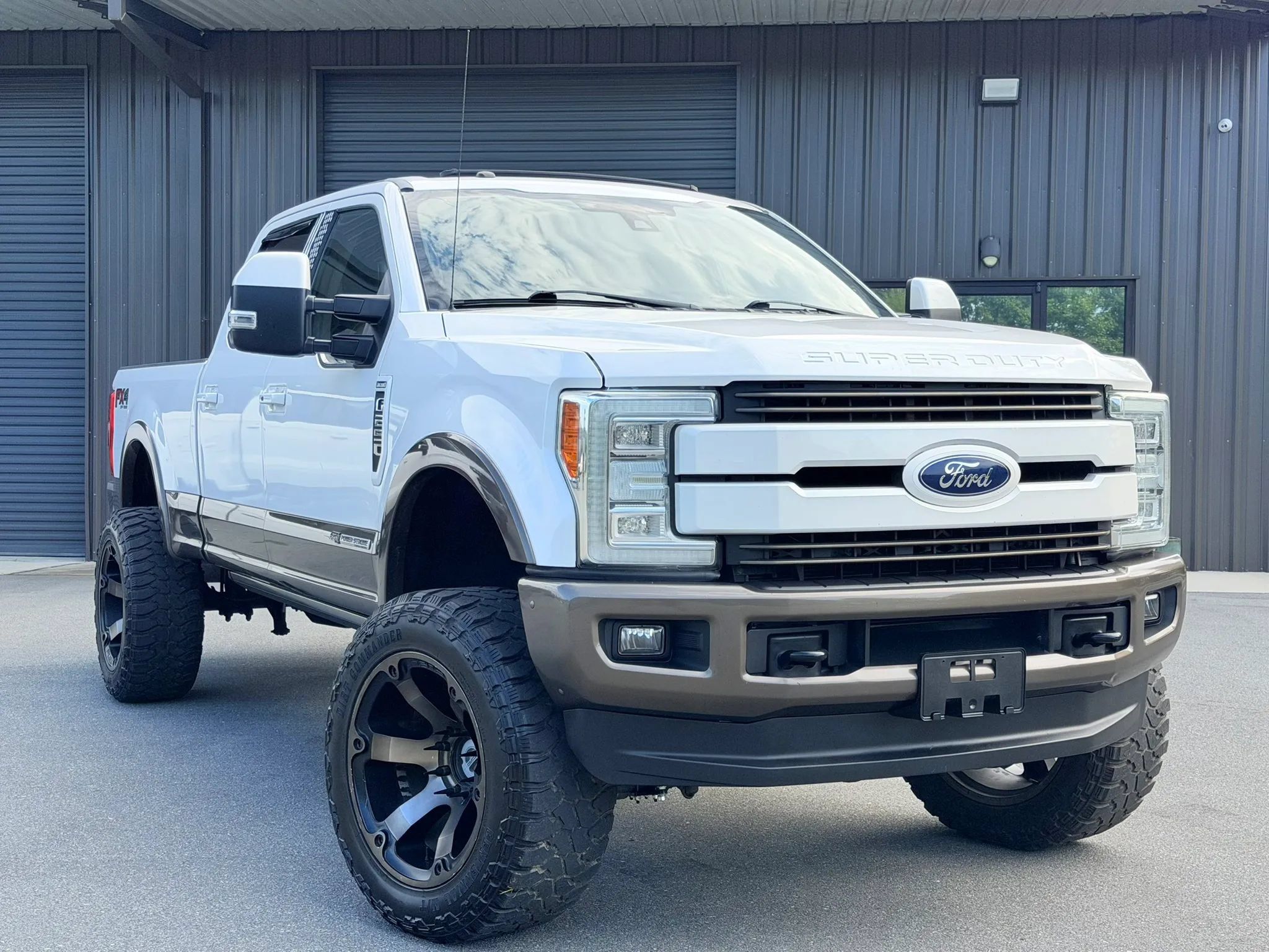 Used 2017 Ford F250 King Ranch w/ King Ranch Ultimate Package AWD/4WD image 1