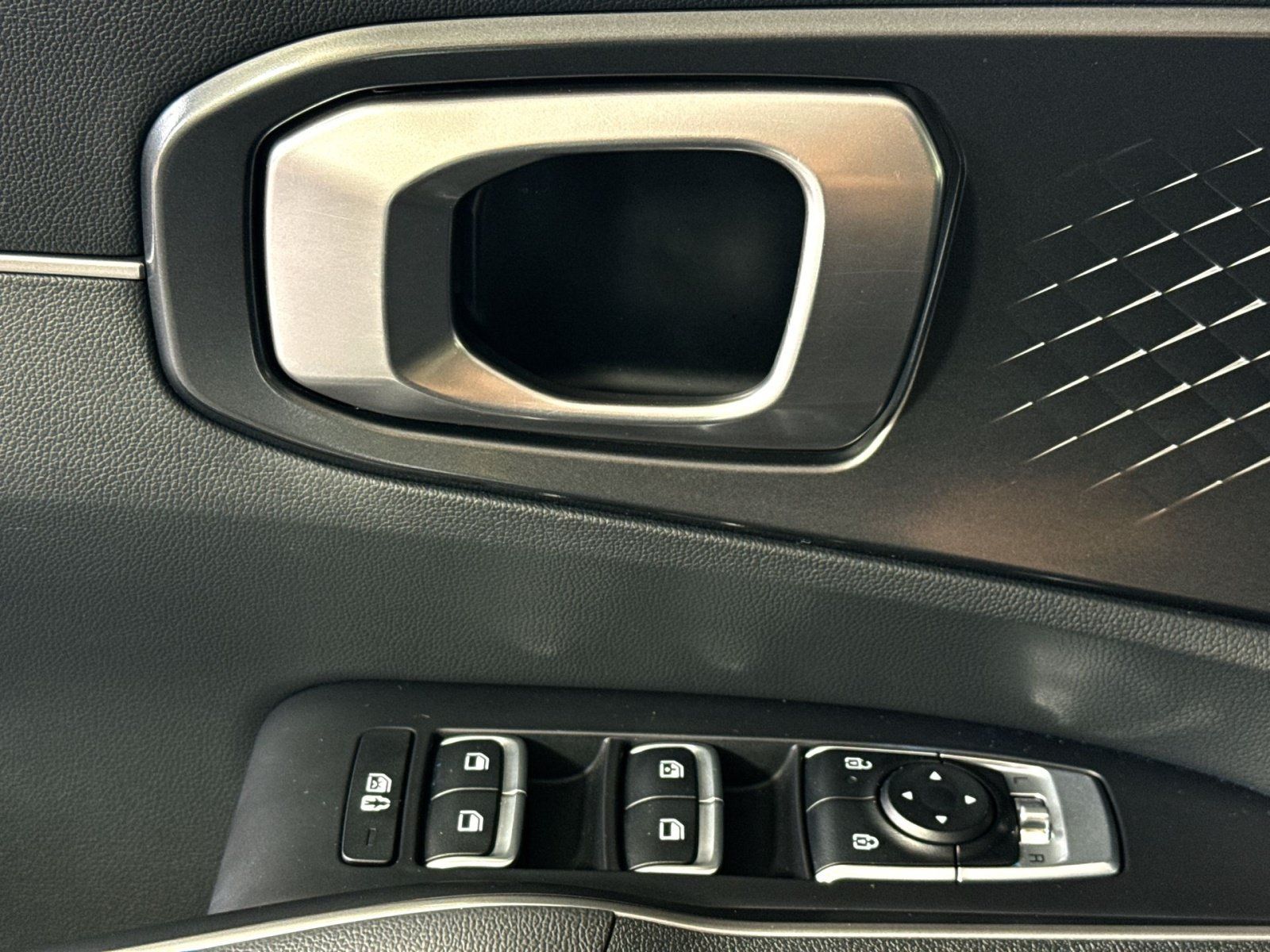 Used 2025 Kia Sorento X-Line EX AWD/4WD image 15