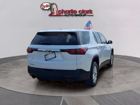 Used 2023 Chevrolet Traverse LS FWD image 5