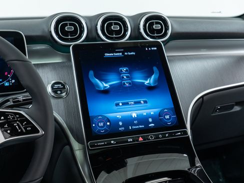 New 2026 Mercedes-Benz GLC 300 4MATIC image 19