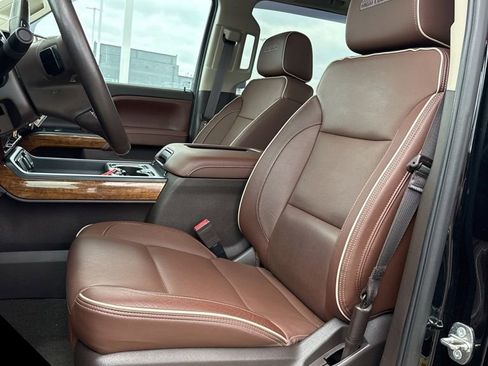 Used 2017 Chevrolet Silverado 1500 High Country image 12