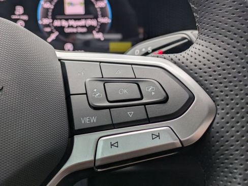 New 2026 Volkswagen Tiguan SE R-Line image 29