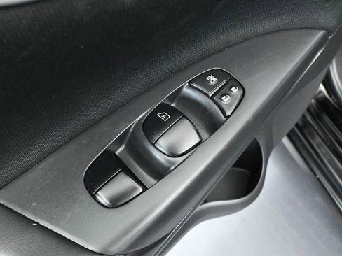 Used 2018 Nissan Sentra SV image 18