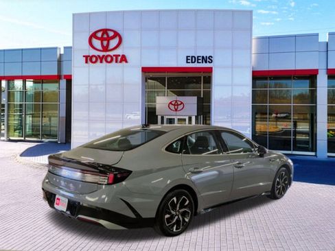 Used 2024 Hyundai Sonata SEL FWD image 3