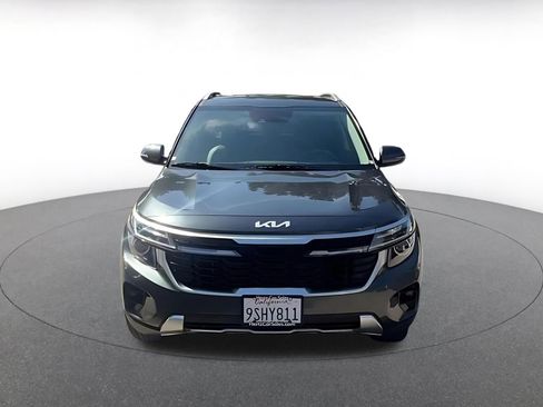 Used 2025 Kia Seltos S image 3