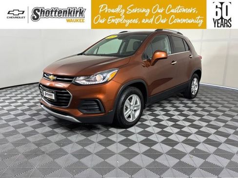 Used 2019 Chevrolet Trax LT w/ LT Convenience Package FWD image 1