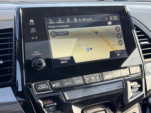 Used 2023 Honda Odyssey Elite image 4