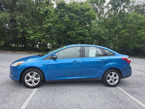 Used 2013 Ford Focus SE w/ Interior Protection Pkg FWD image 3