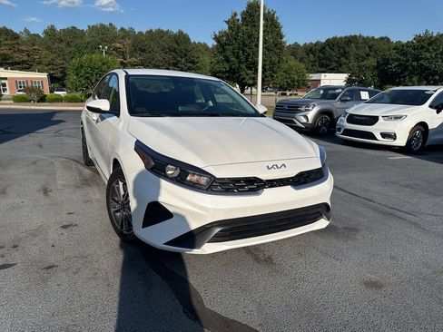 Used 2024 Kia Forte LXS w/ LXS Technology Package FWD image 1