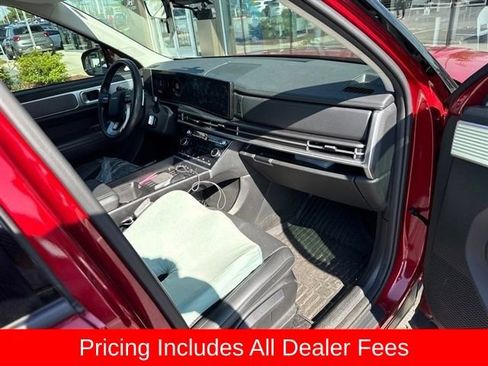 Used 2024 Hyundai Santa Fe SEL FWD image 9