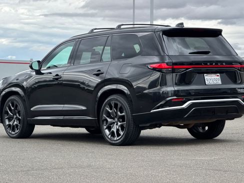 Certified 2025 Lexus TX 500h AWD image 7