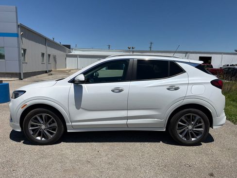 Used 2023 Buick Encore GX Select w/ Sport Touring Package FWD image 4