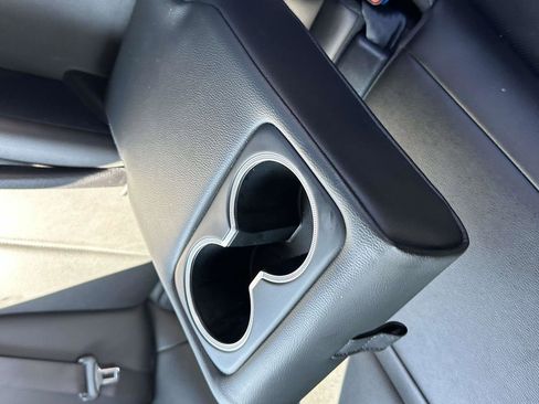 Used 2023 Genesis G70 2.0T image 20