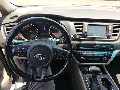 Used 2020 Kia Sedona EX FWD image 14