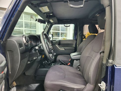 Used 2013 Jeep Wrangler Sport image 23