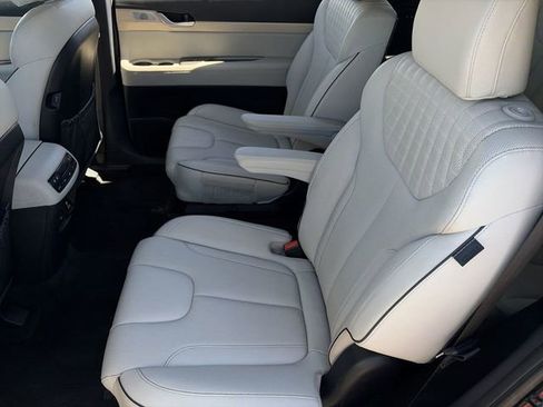 Used 2024 Hyundai Palisade Limited image 18
