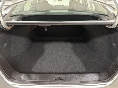Used 2020 Nissan Sentra SV w/ Trunk Package FWD image 23