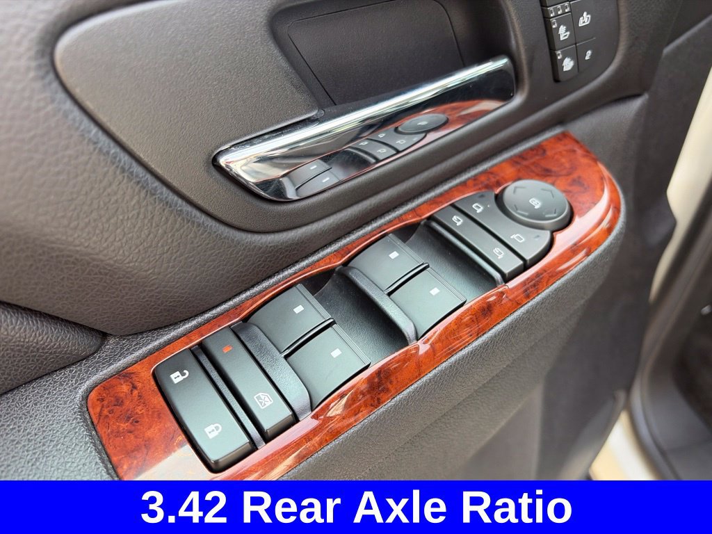 Used 2013 Chevrolet Avalanche LTZ AWD/4WD image 23