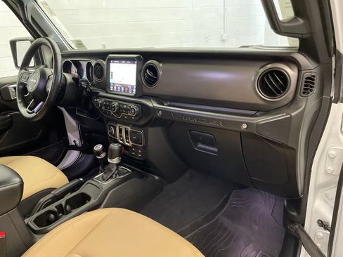 Certified 2023 Jeep Wrangler Sport AWD/4WD image 23