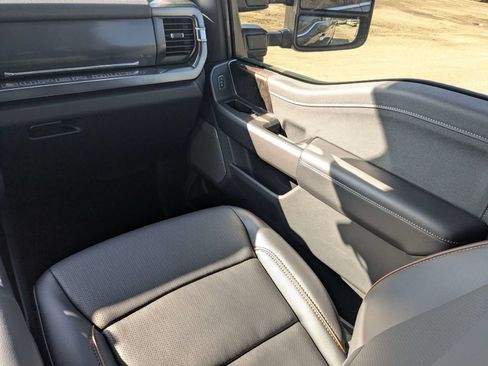 New 2026 Ford F250 Lariat w/ Lariat Ultimate Package AWD/4WD image 15