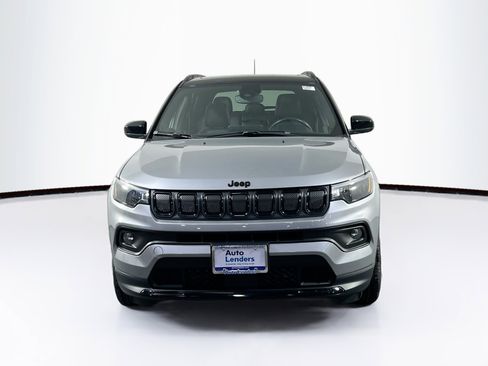 Used 2022 Jeep Compass Altitude w/ Sun and Sound Group image 2