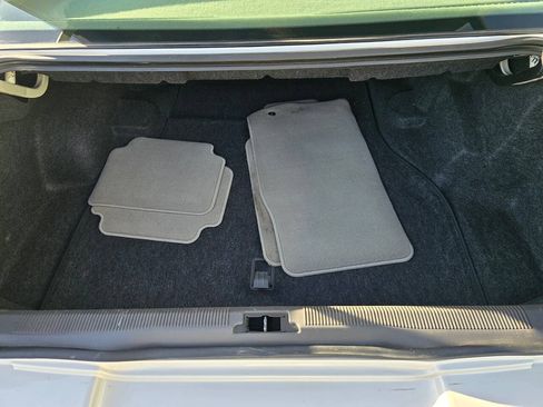 Used 2004 Lincoln LS RWD image 15