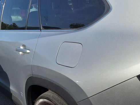 Used 2024 Toyota Grand Highlander XLE image 22