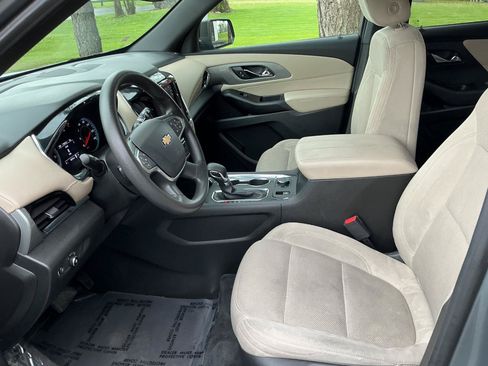 Used 2023 Chevrolet Traverse LS AWD/4WD image 10