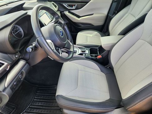 Used 2023 Subaru Forester Premium image 9