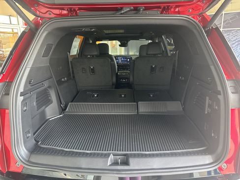 New 2026 Chevrolet Traverse RS w/ LPO, Floor Liner Package image 12