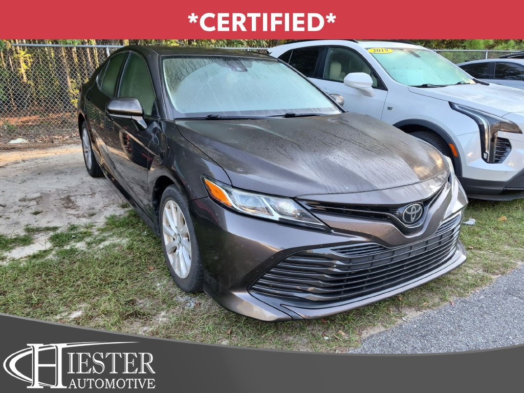 Used 2018 Toyota Camry LE FWD image 1